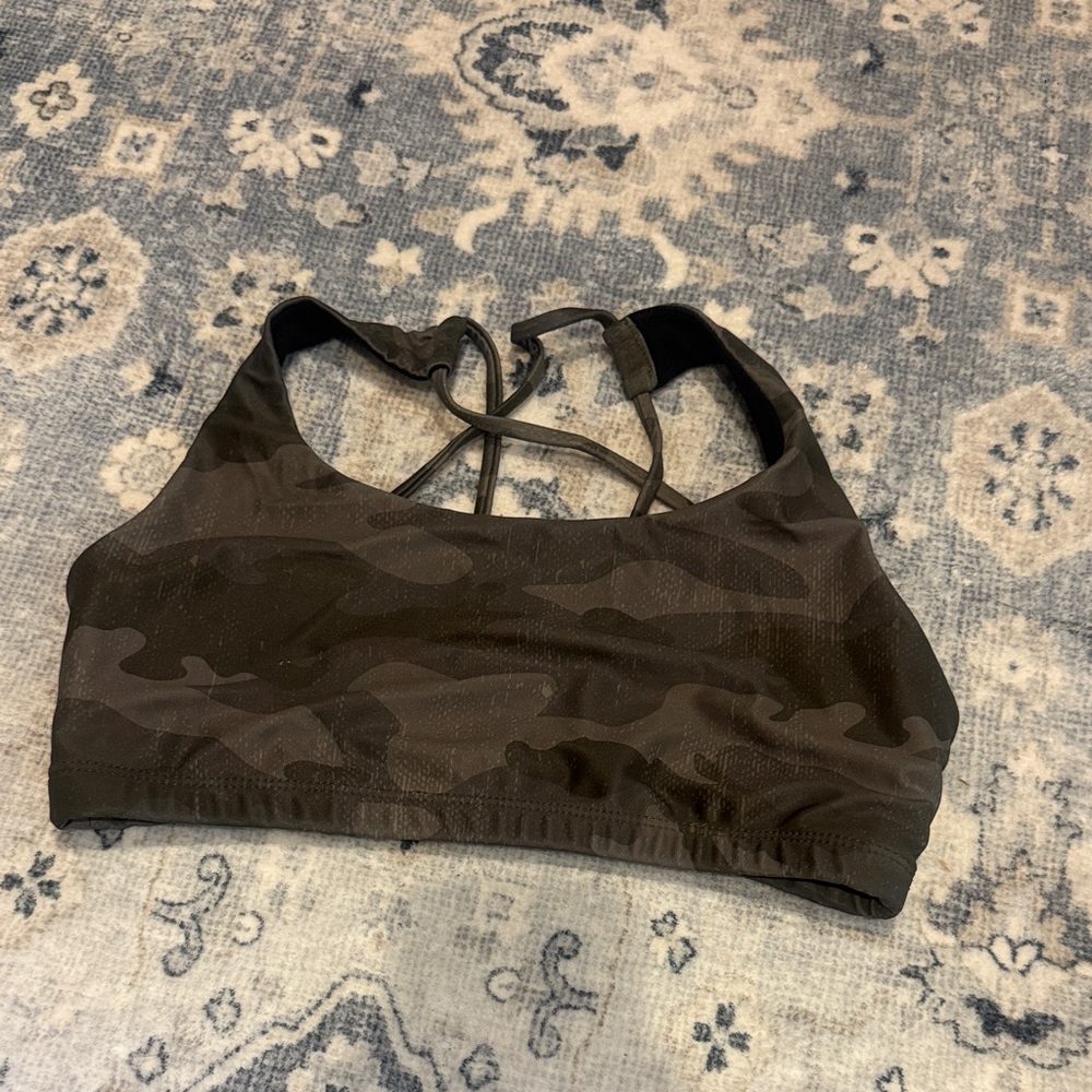 Onzie Camo Sports Bra size S